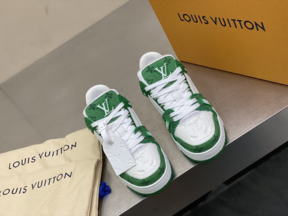 LV Trainer Sneaker 1A9JHV