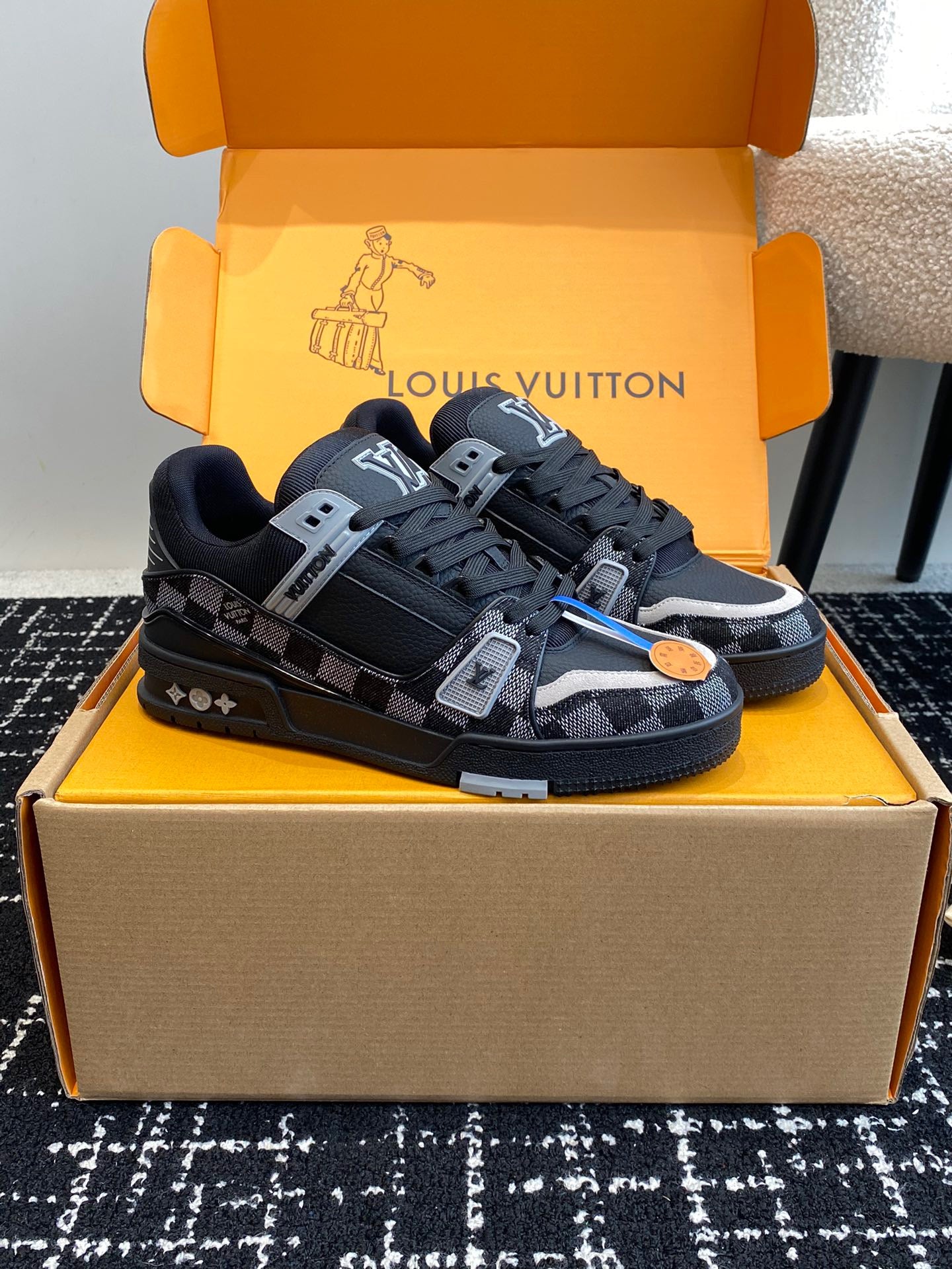 LV Trainer Sneaker 1ACWD6