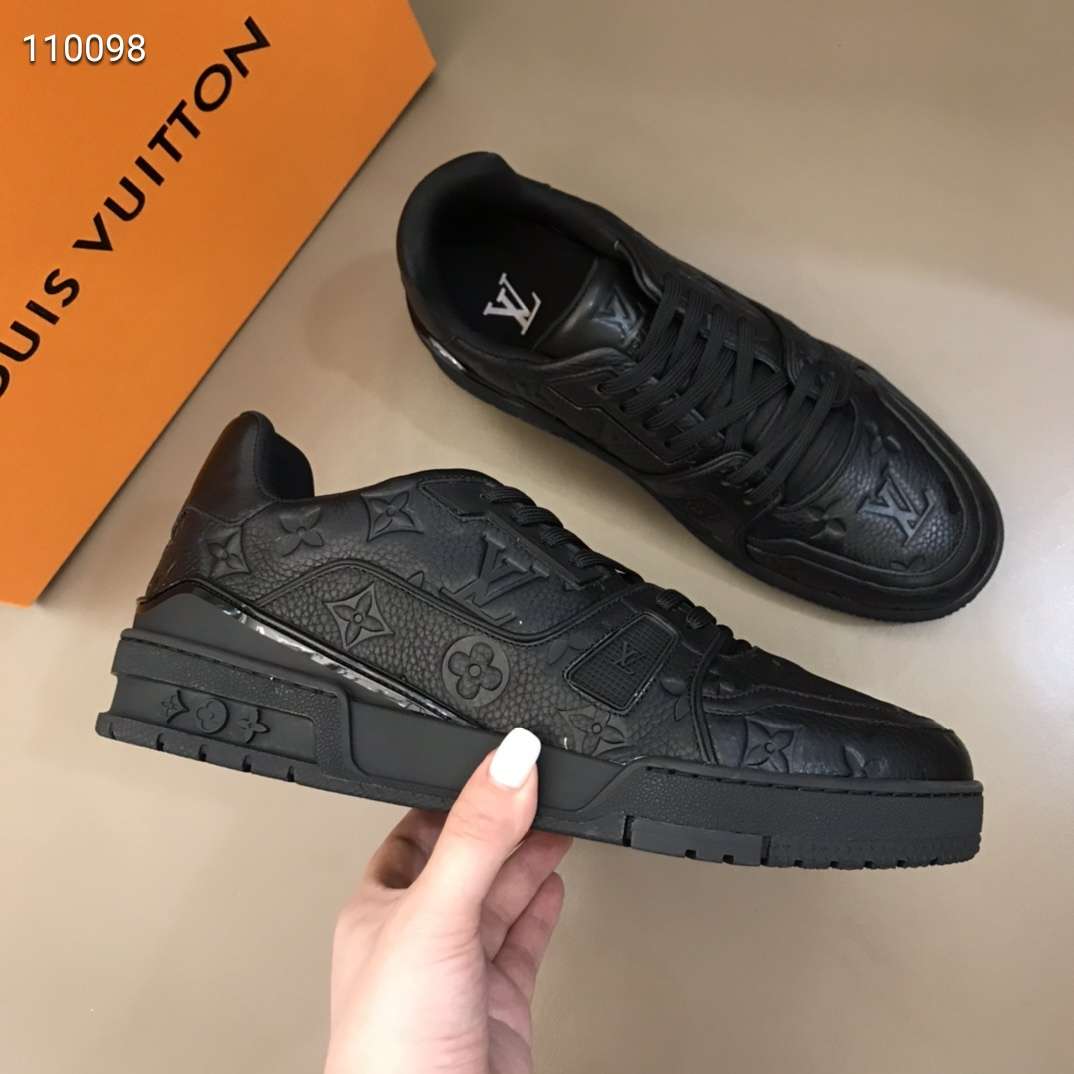 LV Trainer Sneakers (Varios)