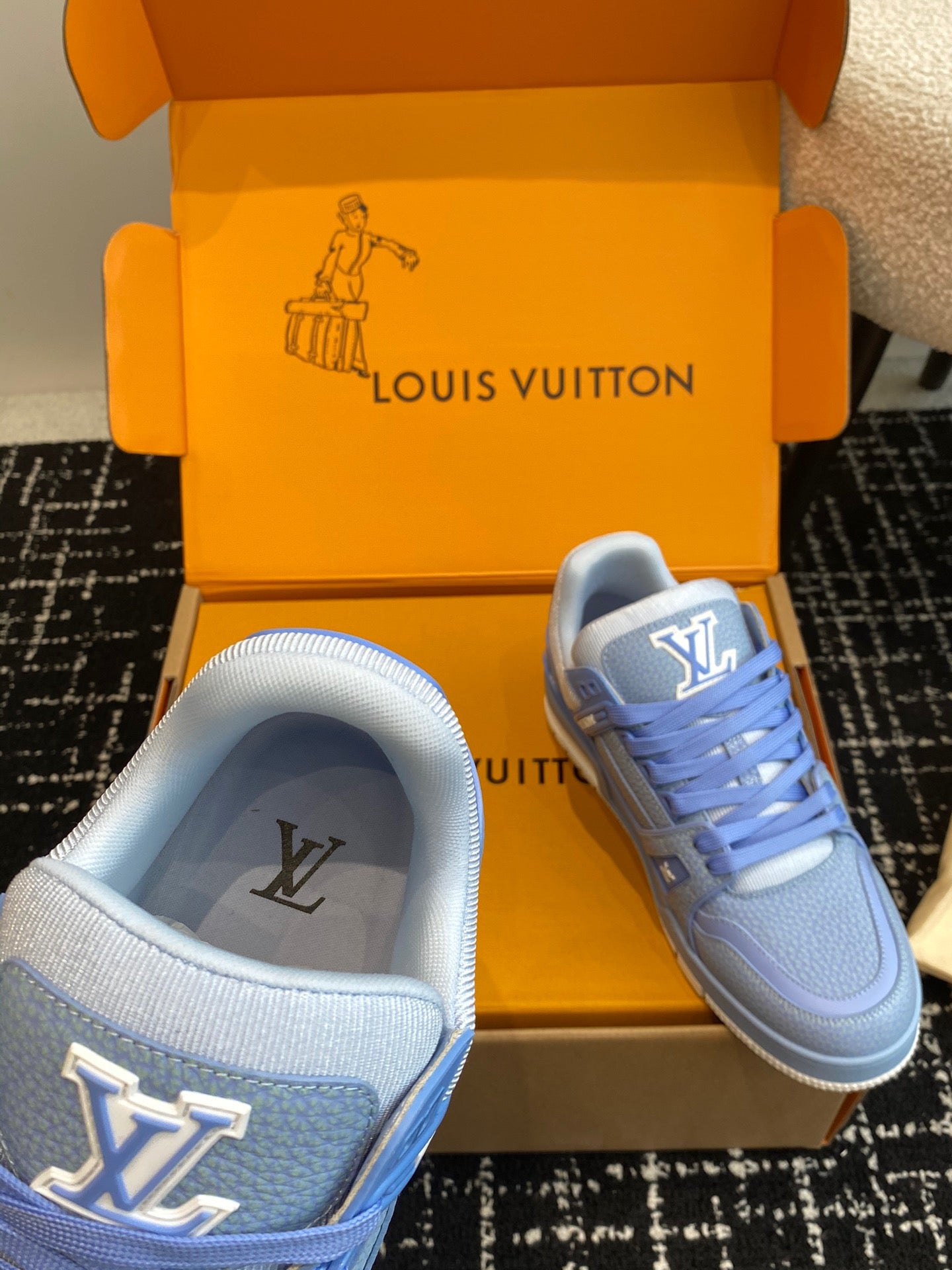 LV Trainer Sneaker 1ACQ6Y