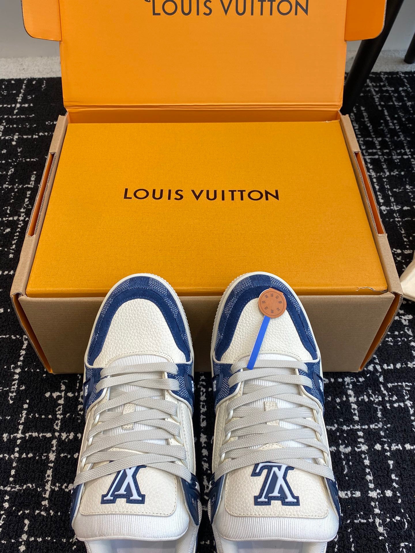 LV Trainer Sneaker 1ACWD0