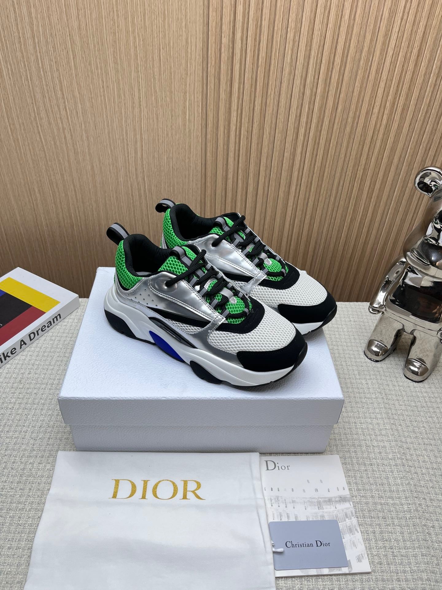 Dior B22 Verde Negro Blanco Plateado