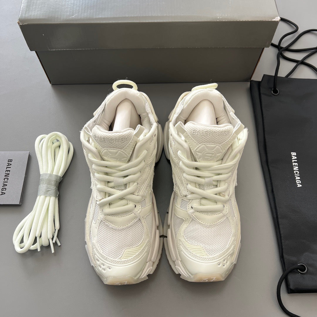 BALENCIAGA RUNNER White Beige