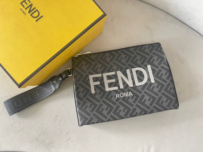 FENDI Clutch Pack Black