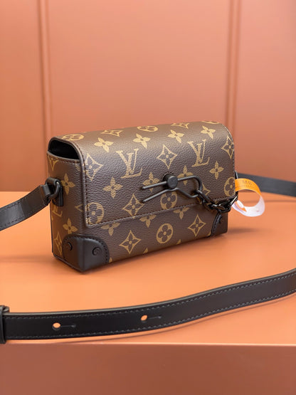 LV M83613 Steamer Wearable Wallet