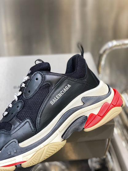 Balenciaga Triple S In Black