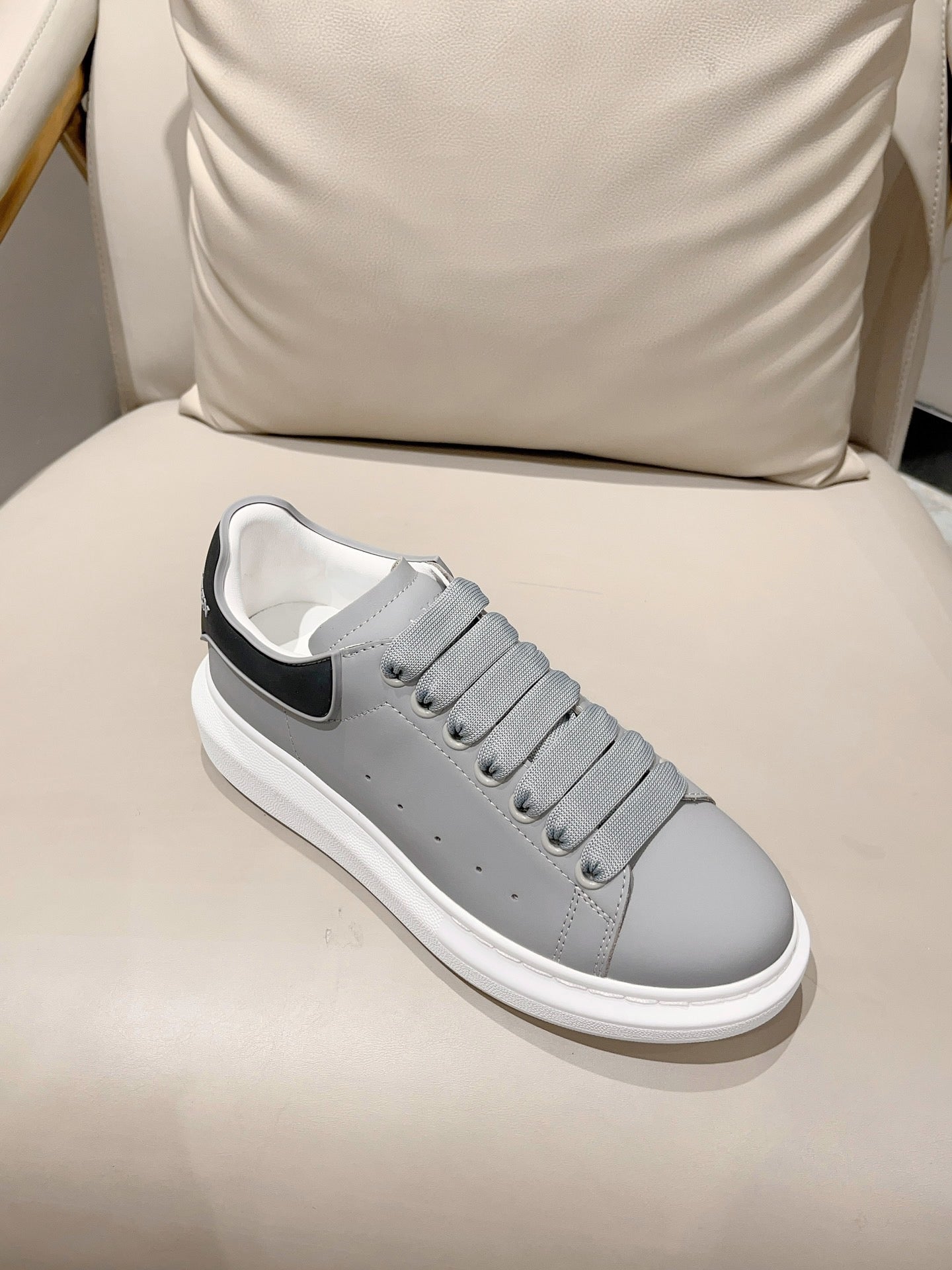 Alexander McQueen Oversized Sneakers Larry