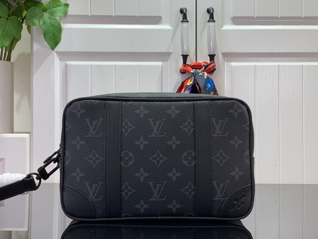 LV M82076 Pochette Kasai