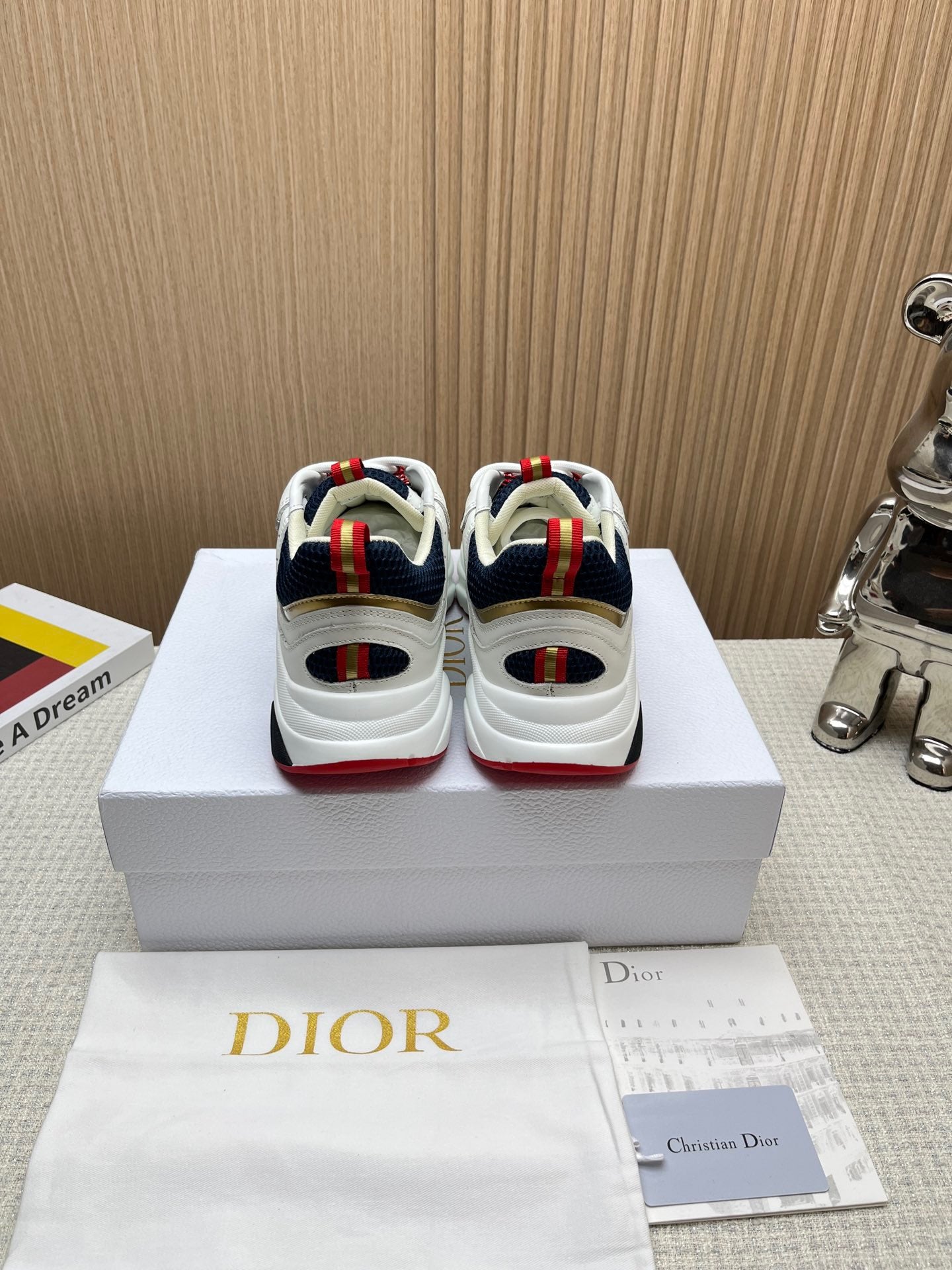 Dior B22 (BLANCO, ROJO, AZUL MARINO, DORADO)