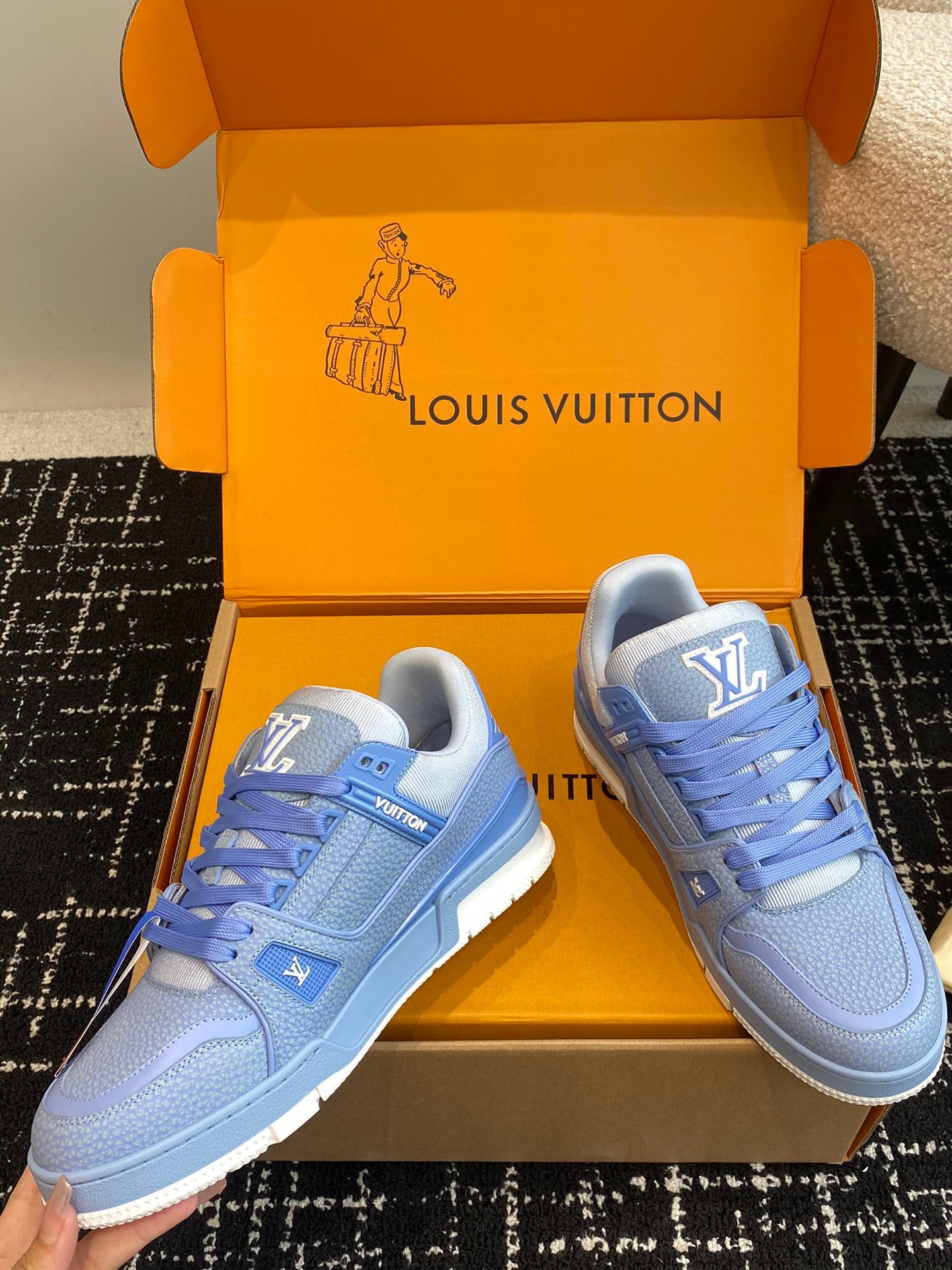 LV Trainer Sneaker 1ACQ6Y