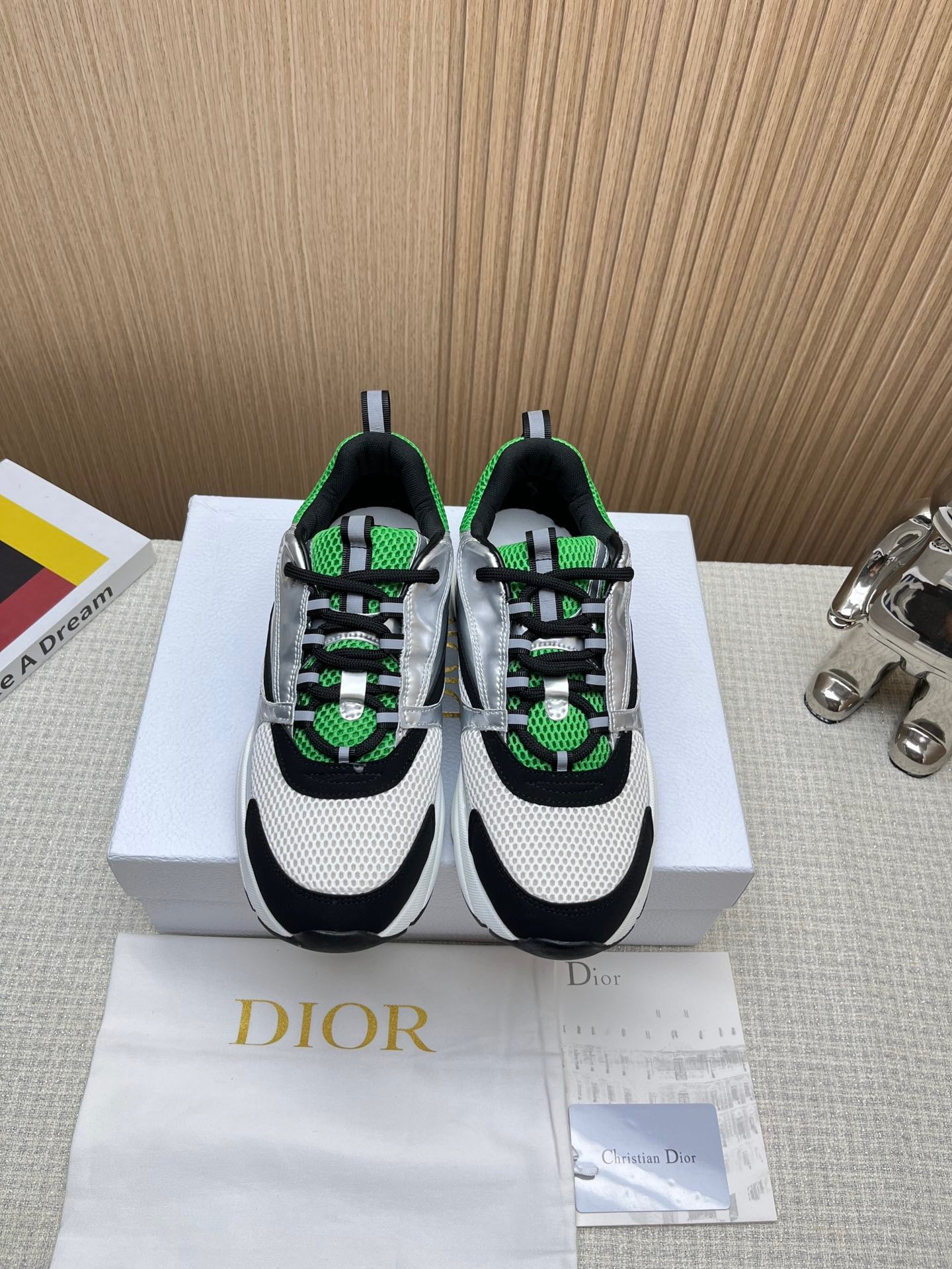 Dior B22 Verde Negro Blanco Plateado