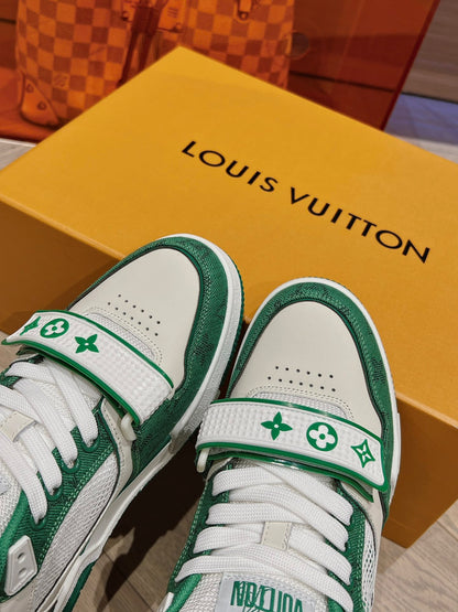 LV Trainer Sneaker 1ABLY3