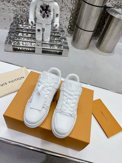 LV Trainer Sneaker 1AC29Q