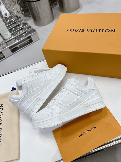 LV Trainer Sneaker 1AC29Q