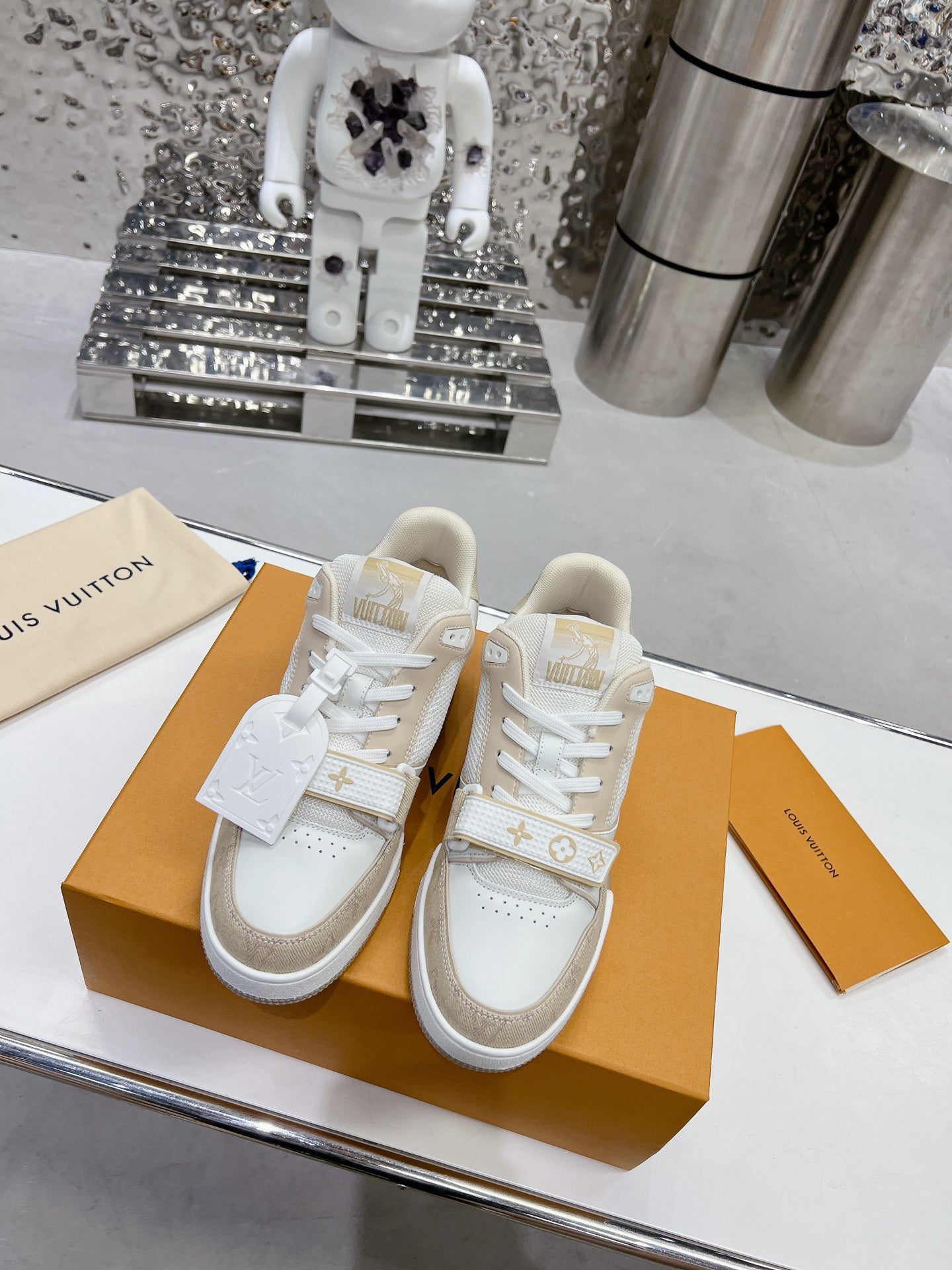 LV Trainer Sneaker 1A9ZC3