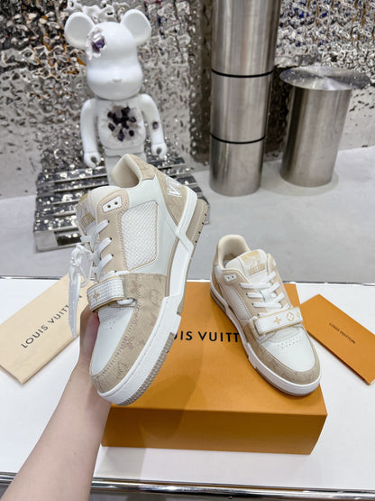 LV Trainer Sneaker 1A9ZC3