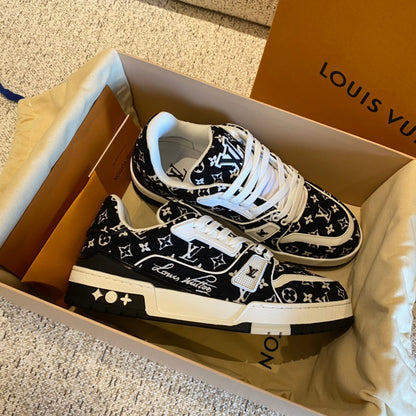 LV Trainer Sneaker 1ABFTI