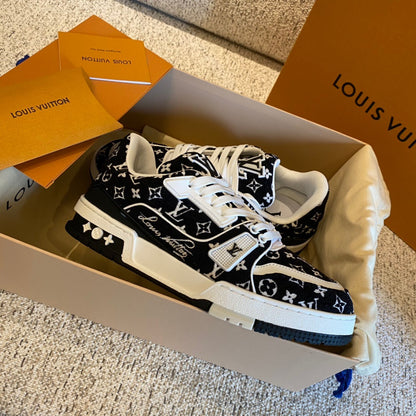 LV Trainer Sneaker 1ABFTI