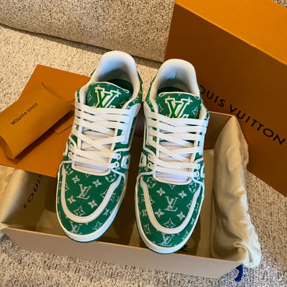 LV Trainer Sneaker 1ABFSE