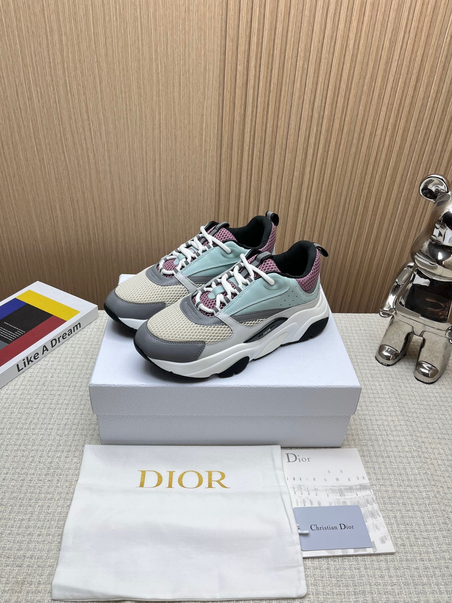 Dior B22 Trainer Cream Lavender