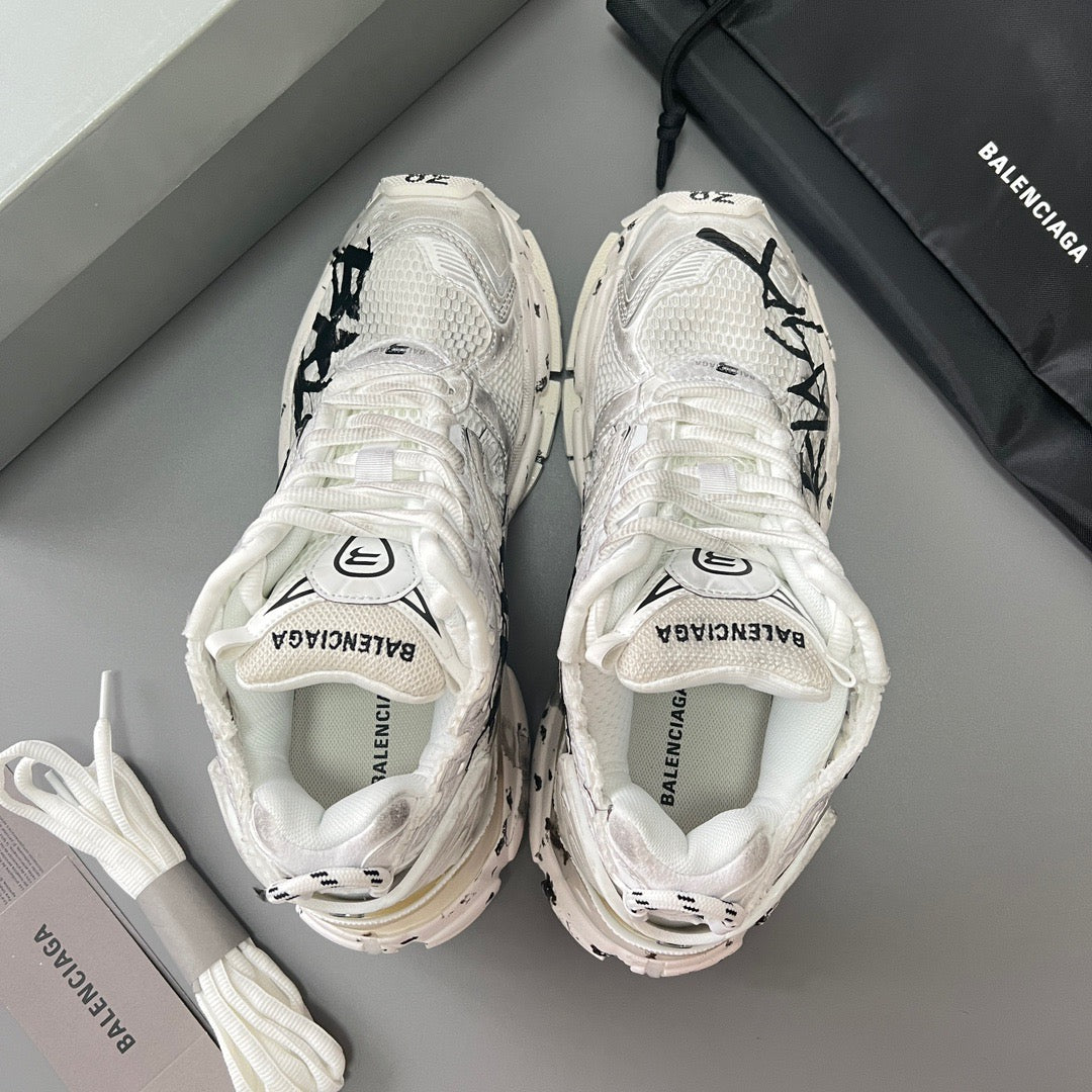 BALENCIAGA RUNNER GRAFFITI SNEAKER IN WHITE