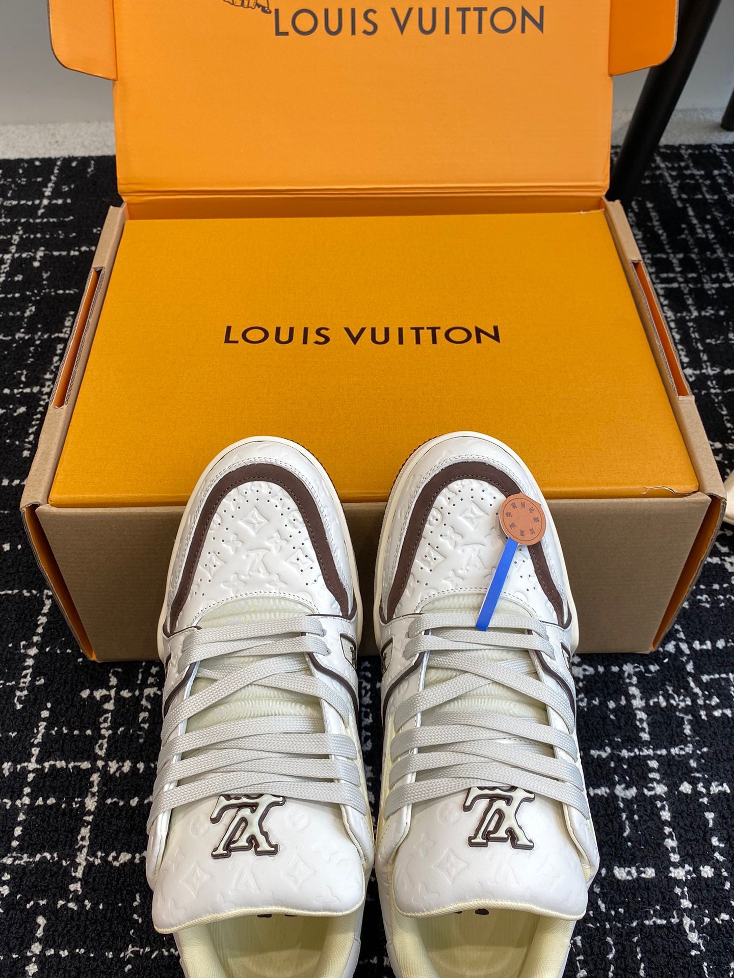 LV Trainer Sneaker 1ACR5J