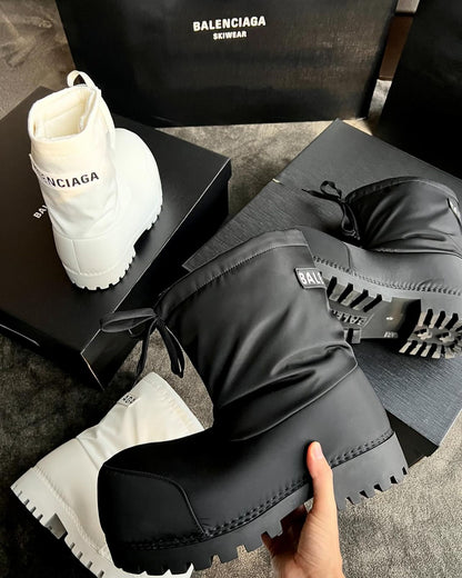 BALENCIAGA SKIWEAR - ALASKA LOW BOOT IN BLACK