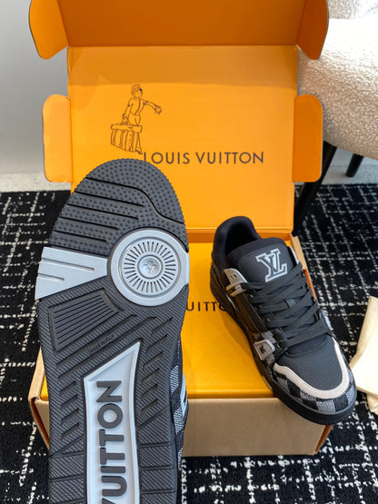 LV Trainer Sneaker 1ACWD6