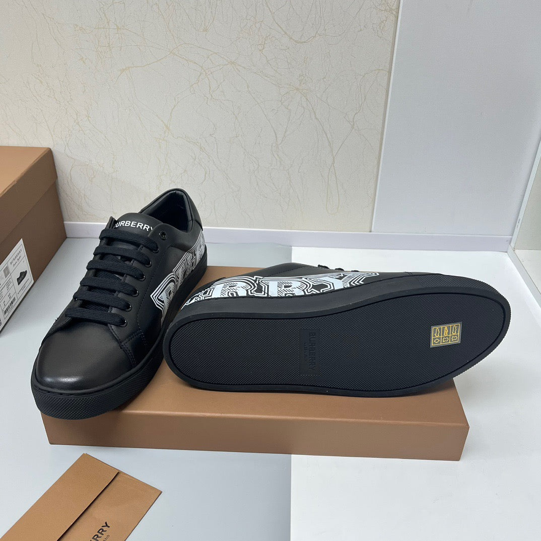 Burberry Sneakers Black