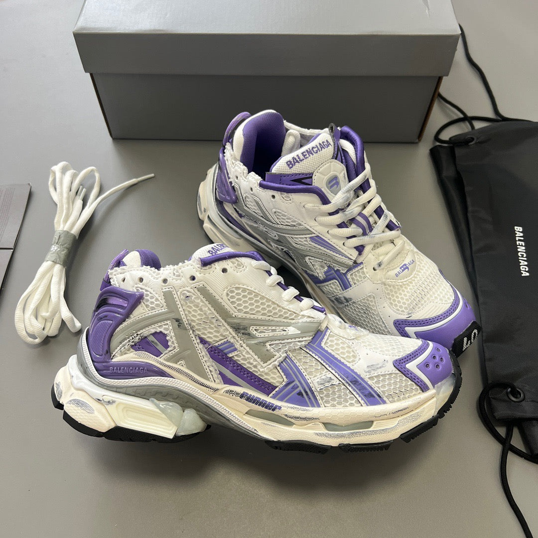 BALENCIAGA RUNNER GRAFFITI SNEAKER IN WHITE