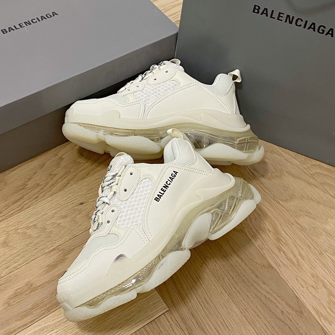 Balenciaga TRIPLE S CLEAR SOLE SNEAKER IN WHITE