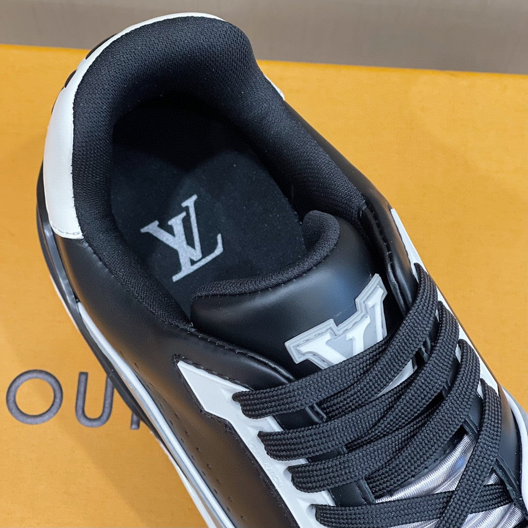 LV Trainer Sneakers NEGRO 1AAHS3