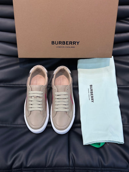 Burberry Salmond Check Low Top Sneaker