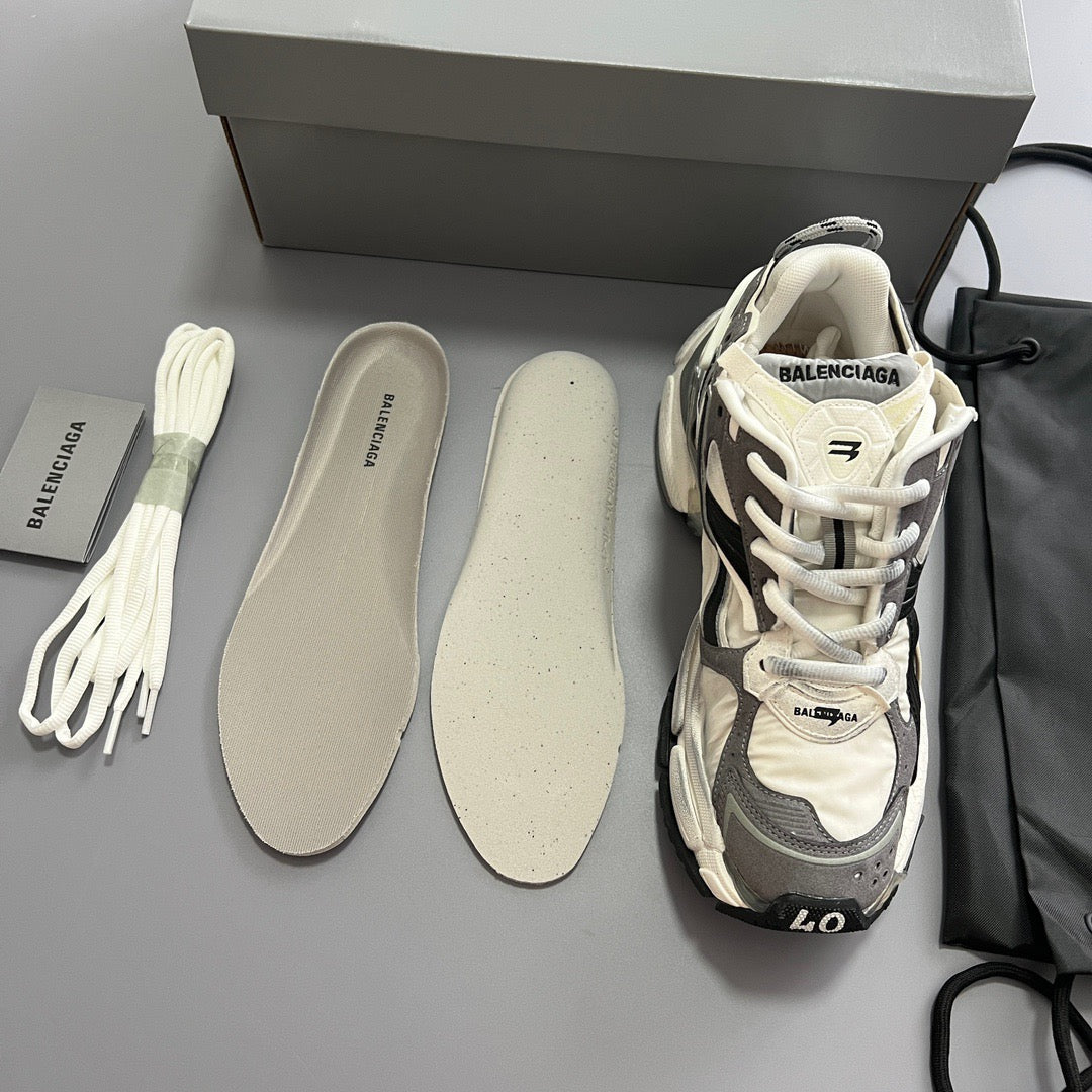 BALENCIAGA RUNNER Grey White Black