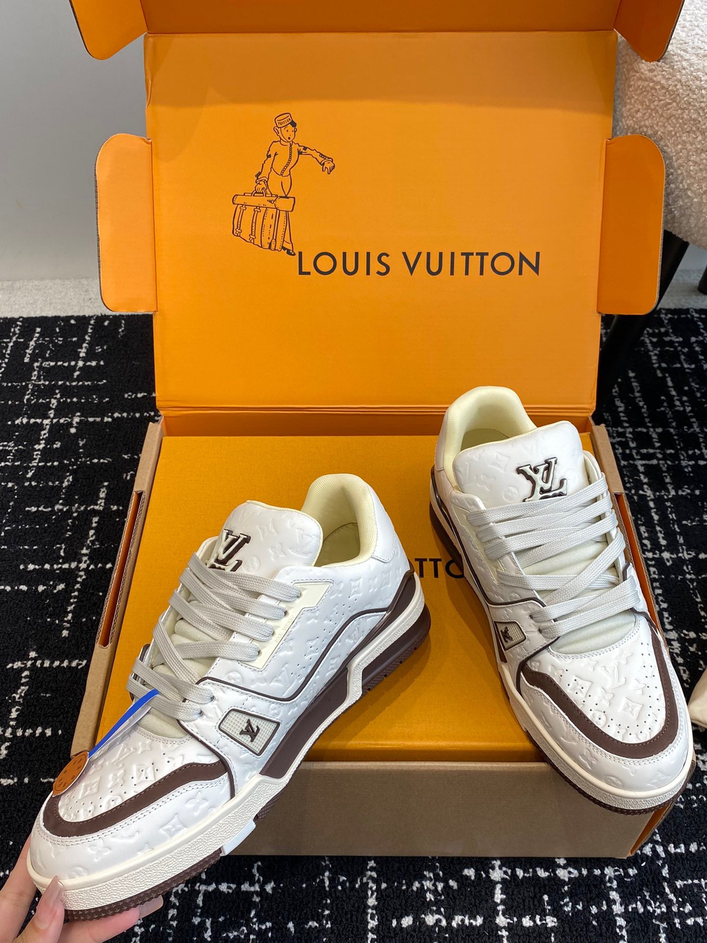 LV Trainer Sneaker 1ACR5J