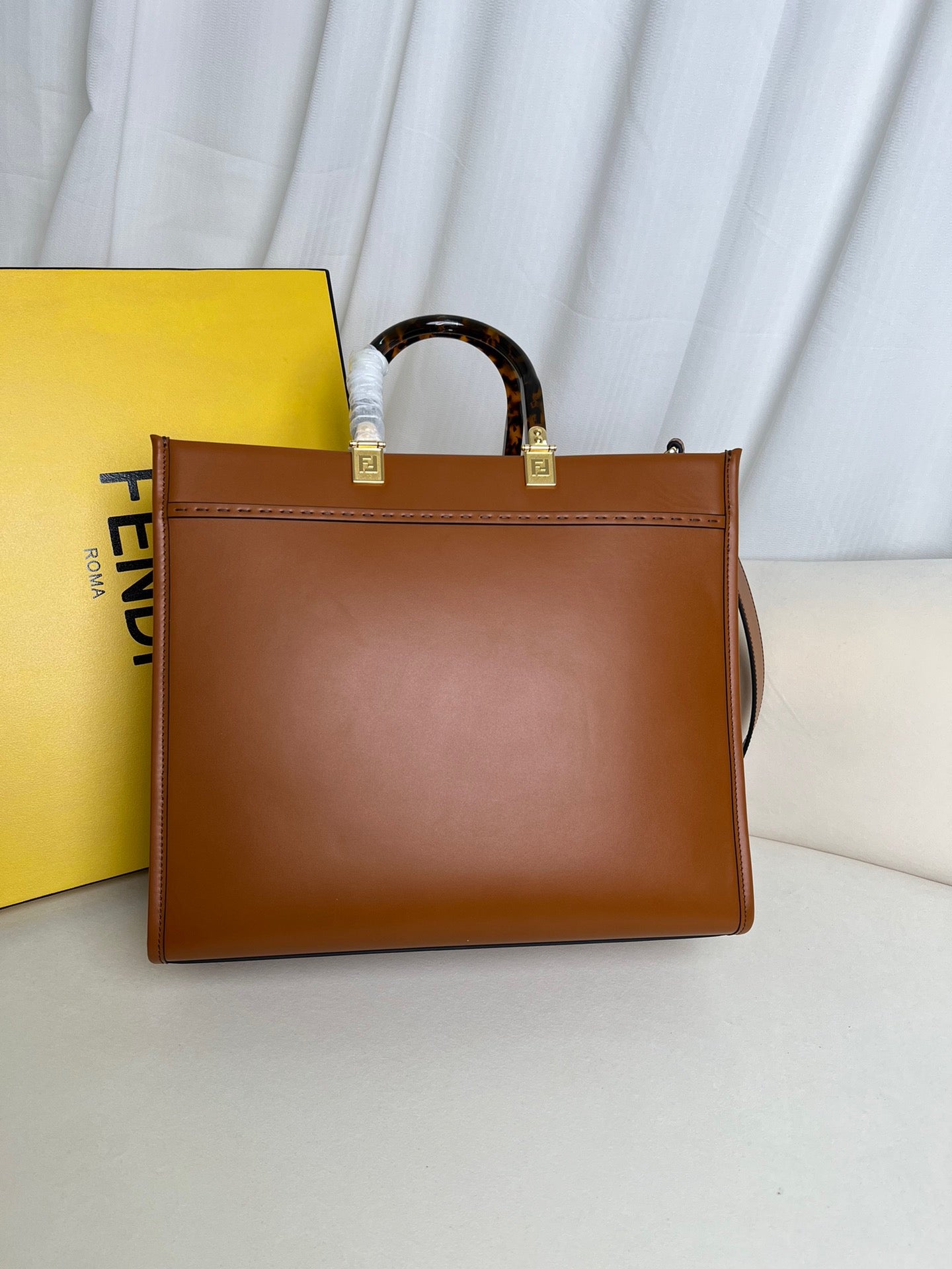 FENDI Sunshine midium tote bag FENDACE