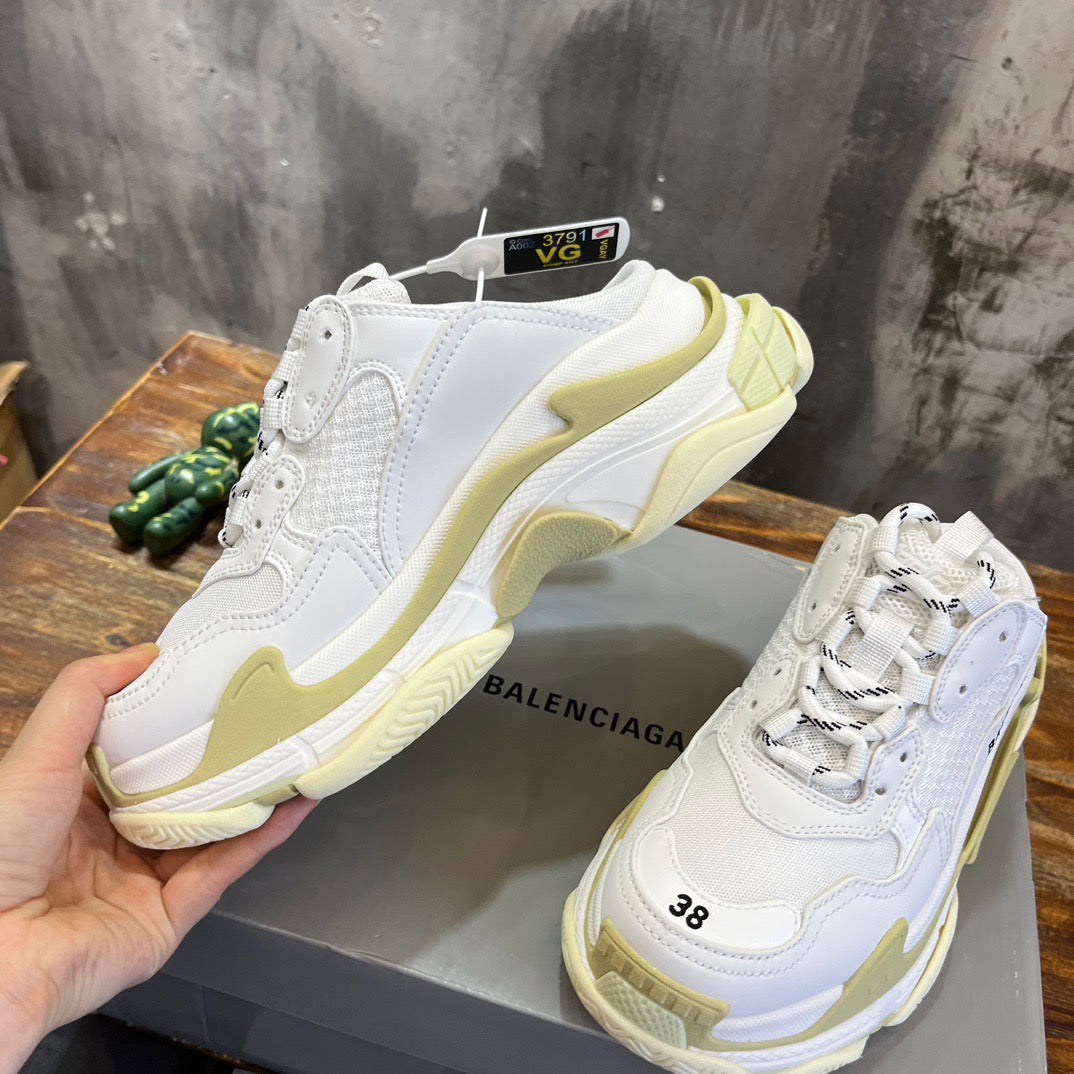 Balenciaga TRIPLE S MULE IN WHITE