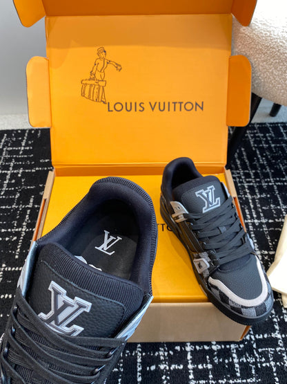 LV Trainer Sneaker 1ACWD6