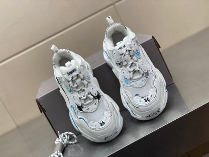 Balenciaga TRIPLE S SKETCH SNEAKER IN WHITE