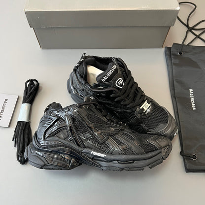 BALENCIAGA RUNNER Black