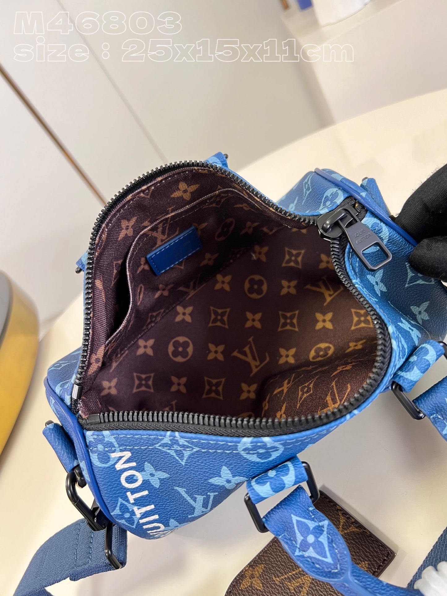 LV Keepall Bandoulière 25 Bag M46803