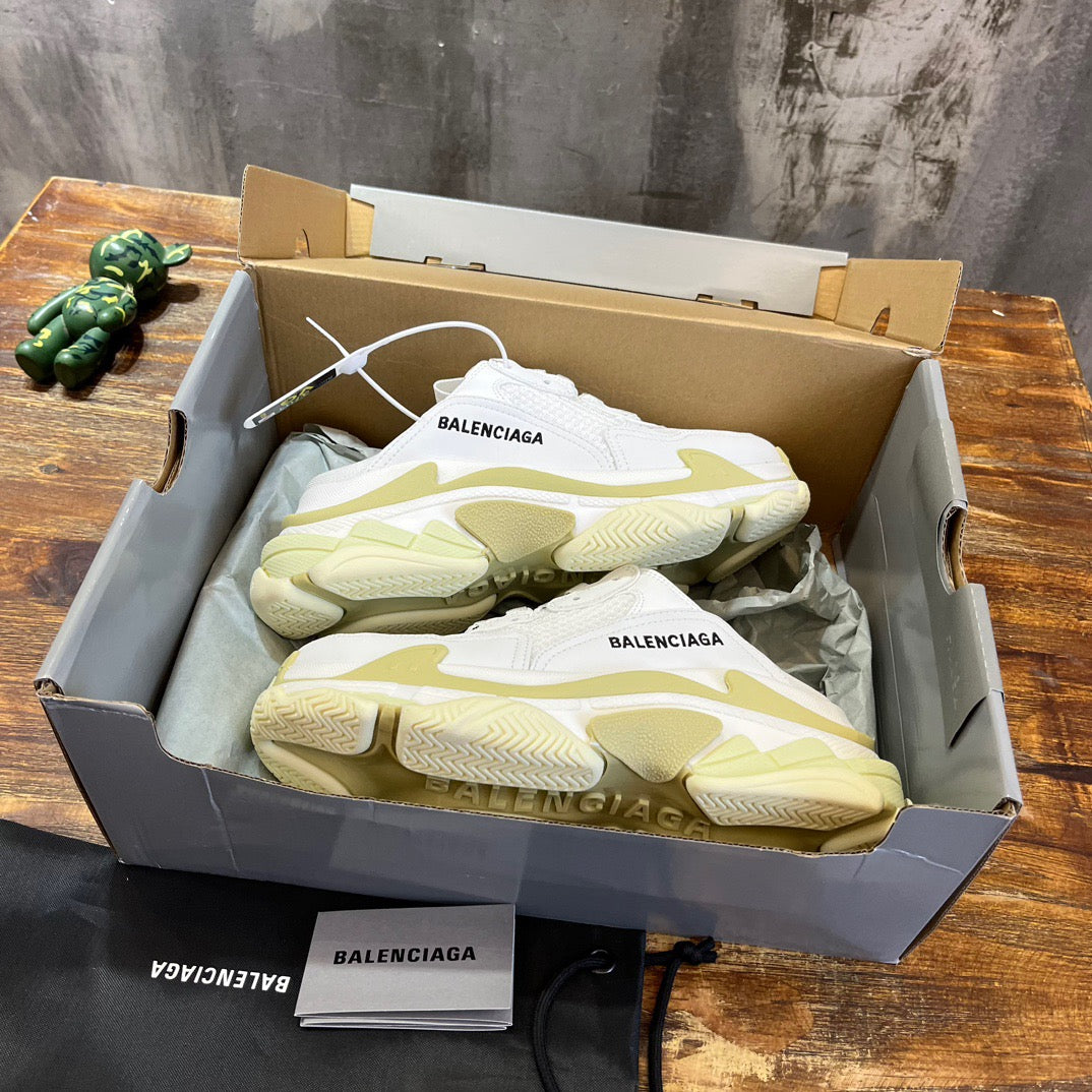 Balenciaga TRIPLE S MULE IN WHITE