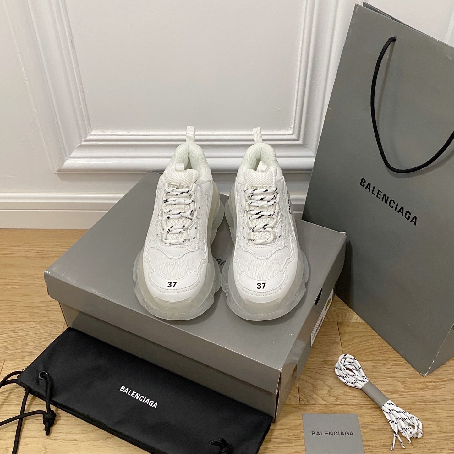 Balenciaga TRIPLE S CLEAR SOLE SNEAKER IN WHITE