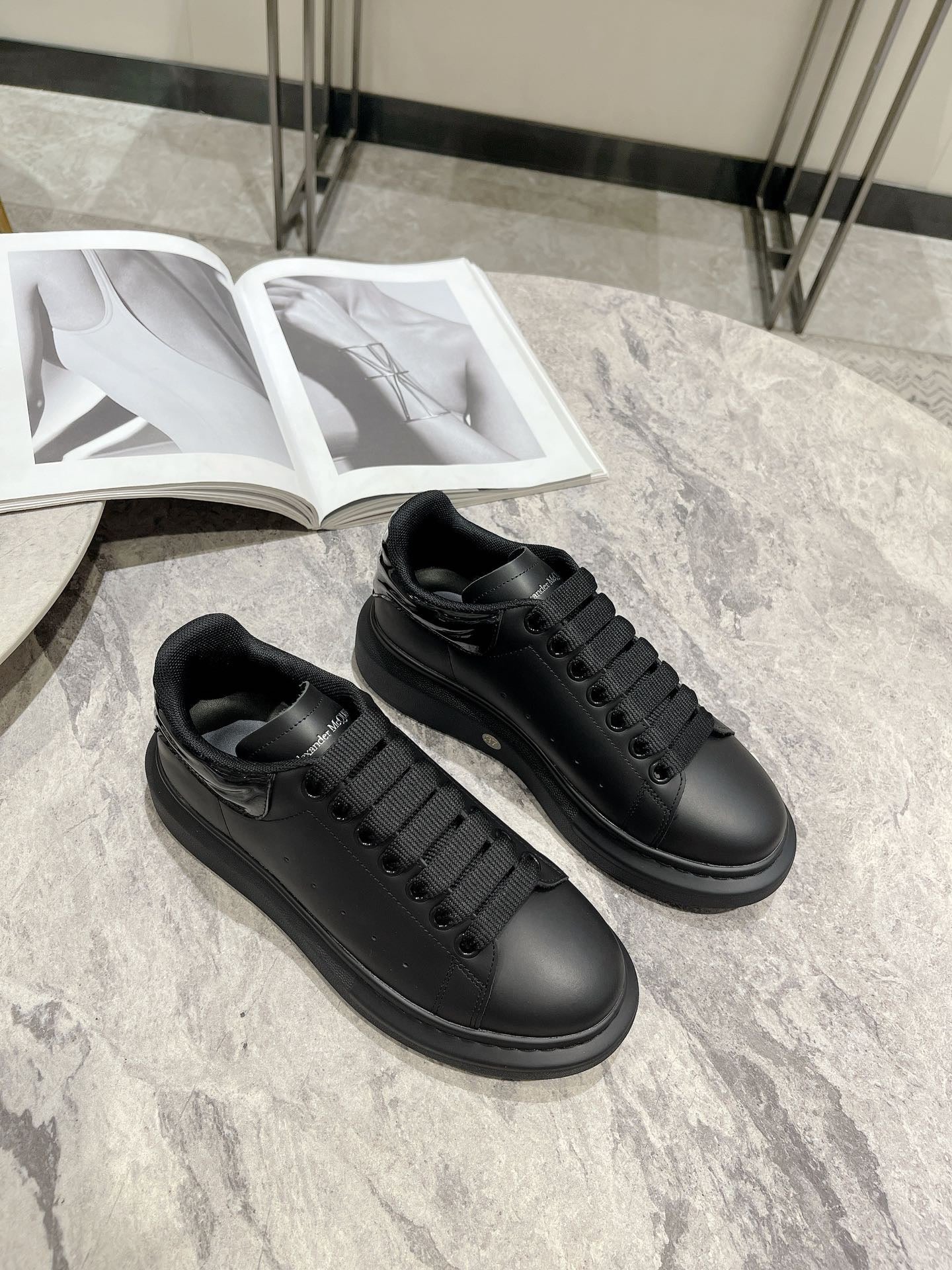 Alexander McQueen Oversized Sneakers Larry