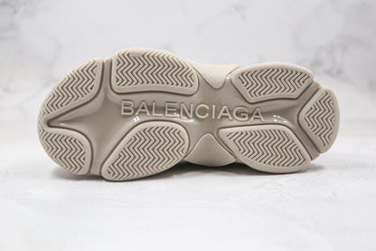 BALENCIAGA TRIPLE S SNEAKER IN BEIGE