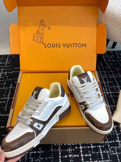 LV Trainer Sneaker Blanco Gamusa Marron