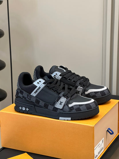 LV Trainer Sneaker 1ACWD6