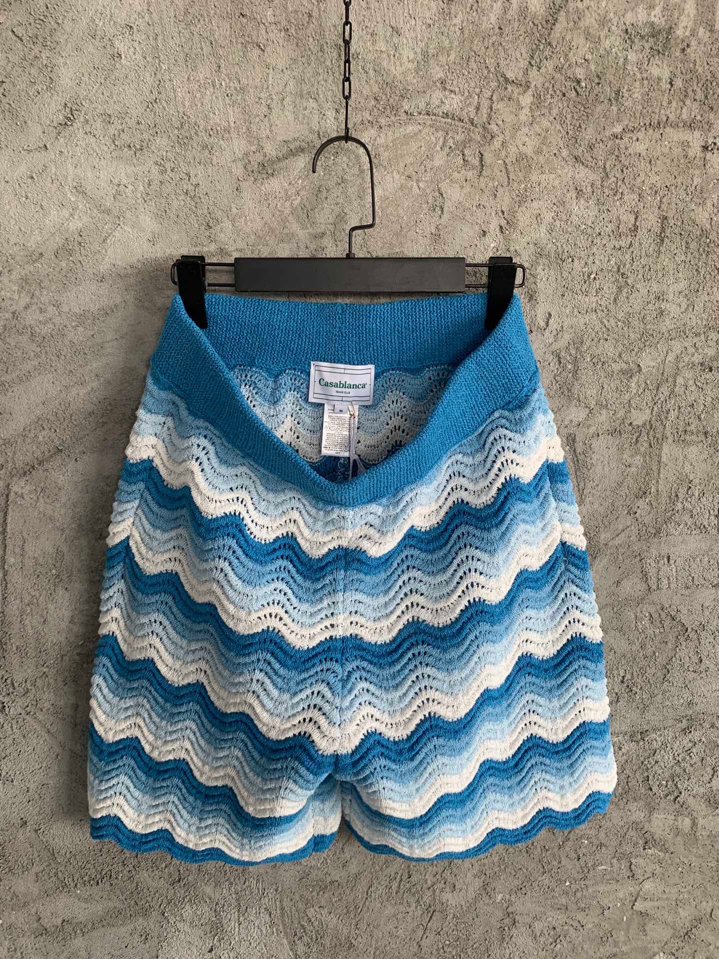 CASABLANCA WAVY GRADIENT OPEN KNIT CROCHET SHORTS