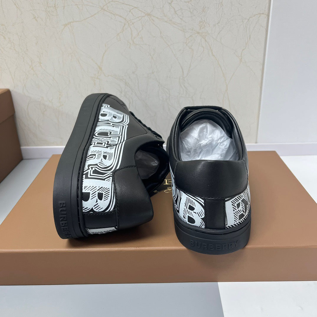 Burberry Sneakers Black