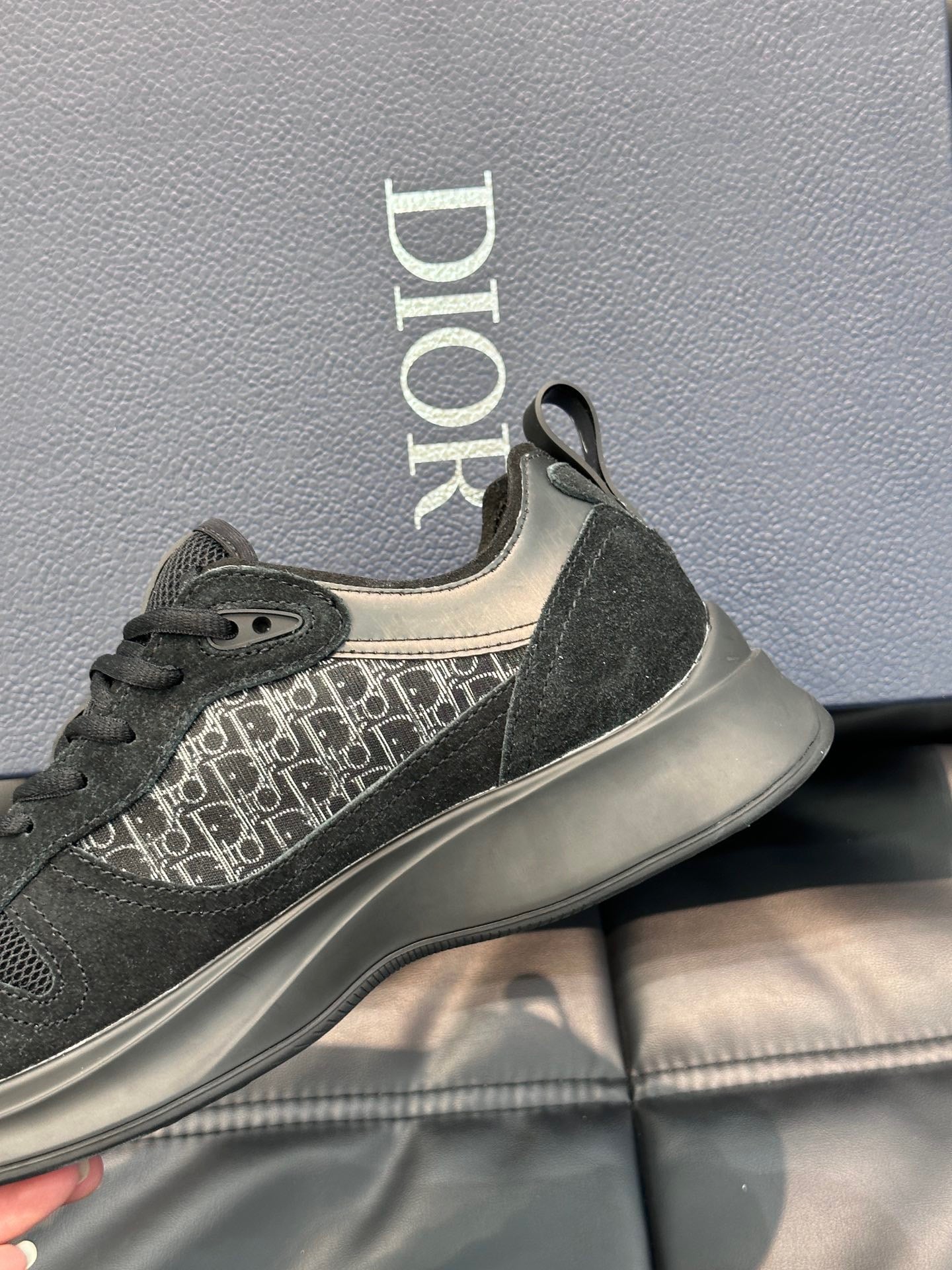 DIOR B25 RUNNER SNEAKER